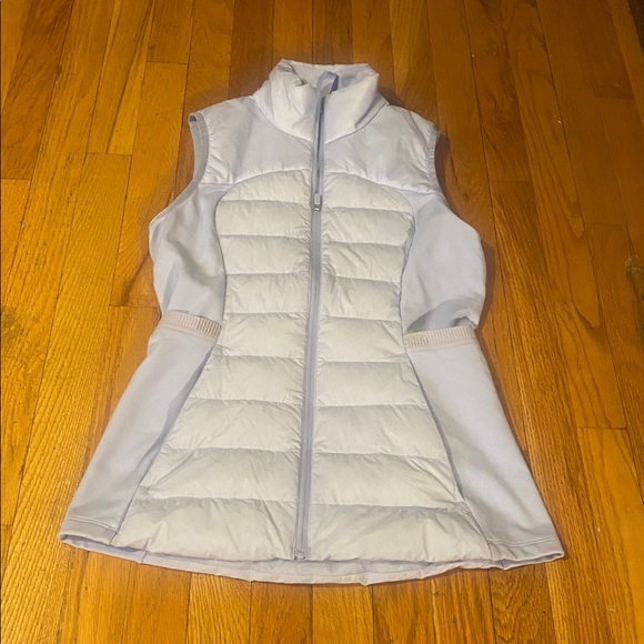 Lululemon Down for it All Vest  Size 6 Lilac Smoke EUC - Picture 3 of 8